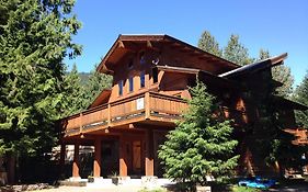 Alpine Lodge Hostel Whistler
